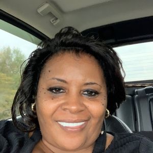 Meet your Posher, Valorie